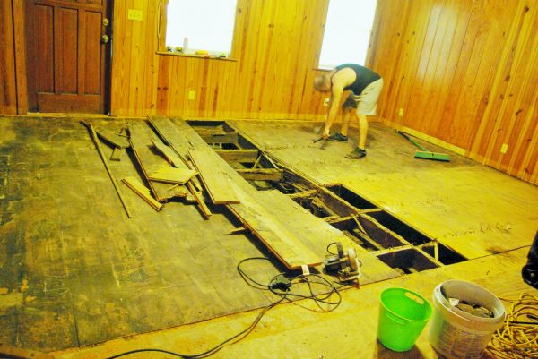 Subfloor Demolition in Huntersville